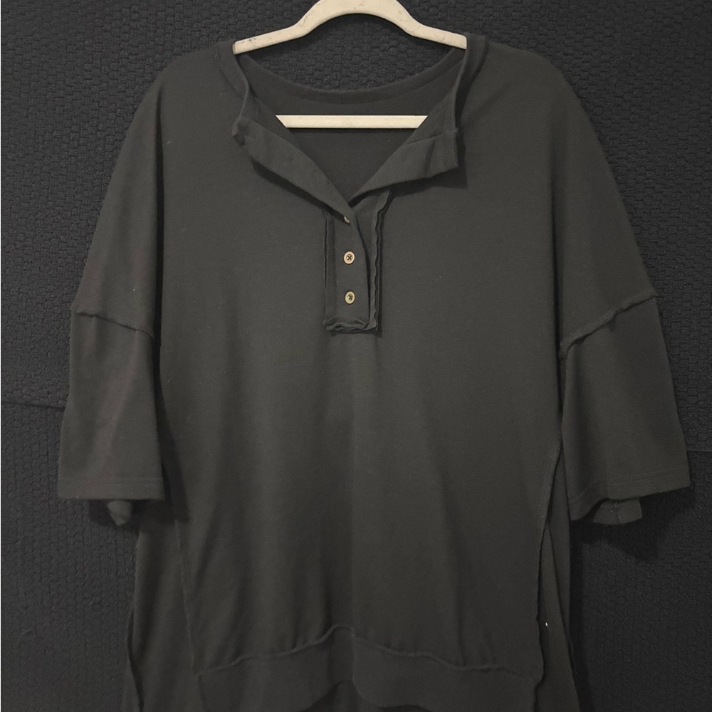 Amazon Women's Black Short Sleeve Top